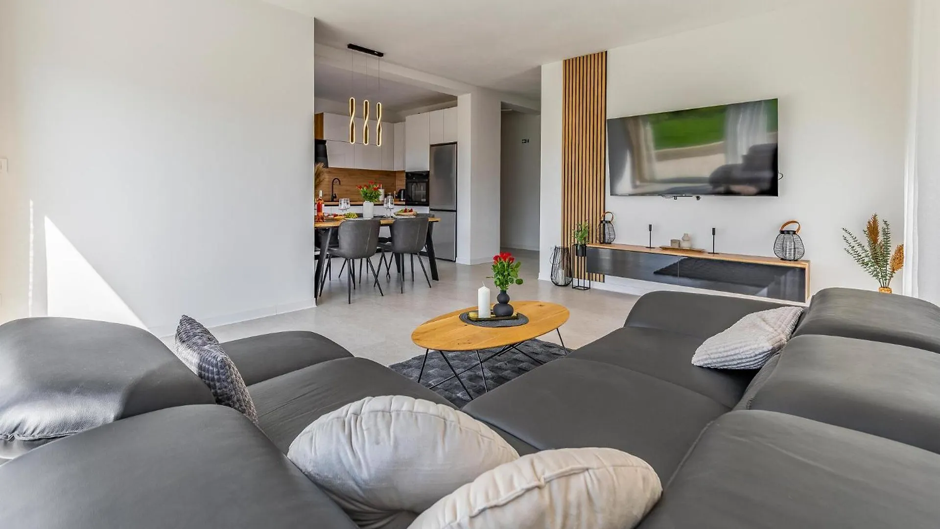 2 Bedroom Lovely Apartment In פולה