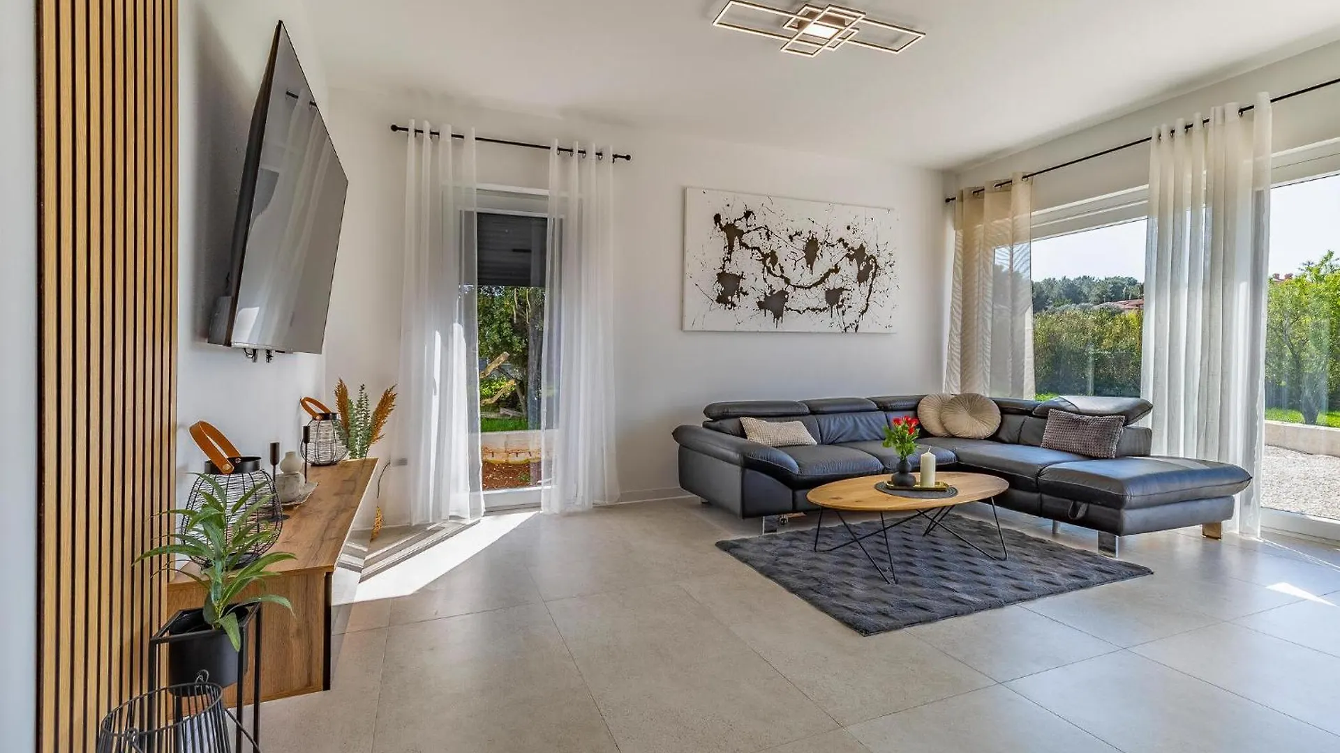 2 Bedroom Lovely Apartment In פולה קרואטיה