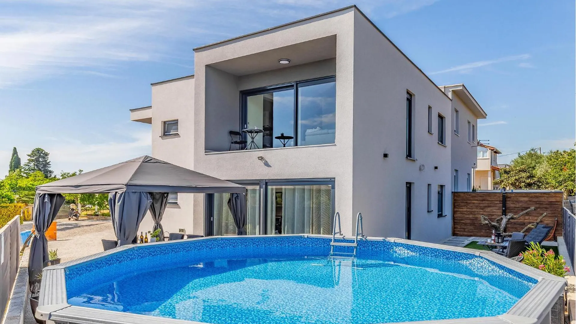 2 Bedroom Lovely Apartment In Pula location